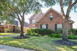 1402 Sullivan Springs Dr, Katy, TX 77494 - Photo 2