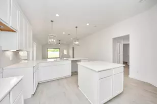 1004 Golden Glow Path, Magnolia, TX 77355 - Photo 12