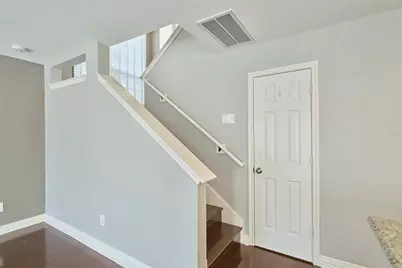 39 N Walden Elms Circle, The Woodlands, TX 77382 - Photo 12