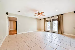 7758 Chantilly Cir, Galveston, TX 77551 - Photo 10