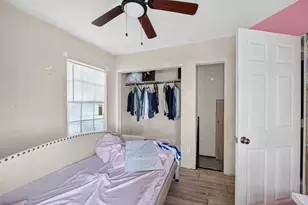 14031 Villagrove Dr, Houston, TX 77049 - Photo 8