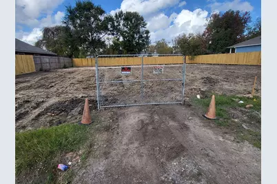 4641 Phlox Street, Houston, TX 77051 - Photo 2