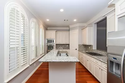 717 Welch Street, Houston, TX 77006 - Photo 12