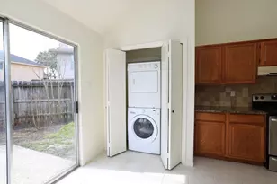 10707 Williston Dr, Houston, TX 77065 - Photo 16