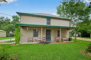 2718 Richmond St, Needville, TX 77461 - Photo 2