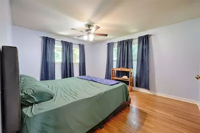 725 S Market Street, Flatonia, TX 78941 - Photo 14