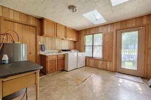 725 S Market St, Flatonia, TX 78941 - Photo 18