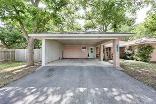 725 S Market St, Flatonia, TX 78941 - Photo 4
