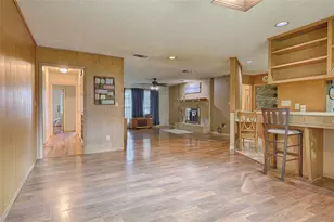725 S Market St, Flatonia, TX 78941 - Photo 10
