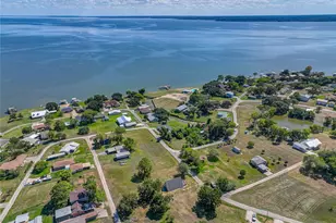 221 Crestmont St, Point Blank, TX 77364 - Photo 32