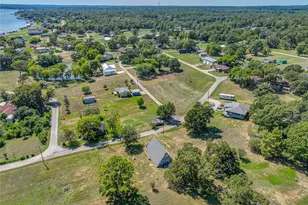 221 Crestmont St, Point Blank, TX 77364 - Photo 36