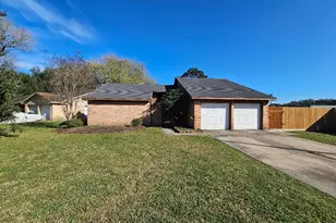 711 Leicester Ln, Houston, TX 77034 - Photo 1