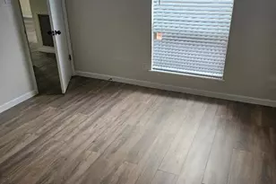 711 Leicester Ln, Houston, TX 77034 - Photo 14