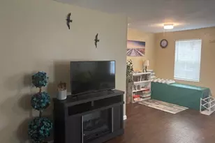 2215 Hollywood Ave, Galveston, TX 77551 - Photo 2