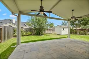 12202 Mardi Gras Dr, Houston, TX 77014 - Photo 32