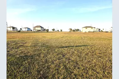 1 Mockingbird Lane, Anahuac, TX 77514 - Photo 2