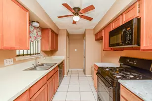 11810 Roandale Dr, Houston, TX 77048 - Photo 8
