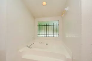 11810 Roandale Dr, Houston, TX 77048 - Photo 14