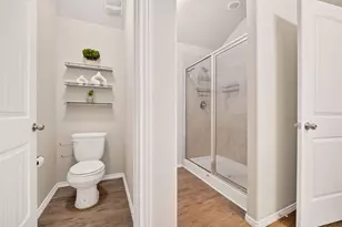 9805 Hunter Spgs Dr, Conroe, TX 77306 - Photo 18
