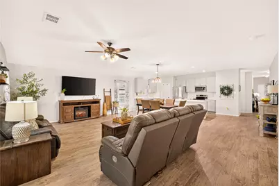 9805 Hunter Springs Drive, Conroe, TX 77306 - Photo 14