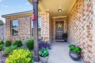 9805 Hunter Spgs Dr, Conroe, TX 77306 - Photo 4