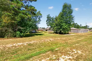 9805 Hunter Spgs Dr, Conroe, TX 77306 - Photo 32