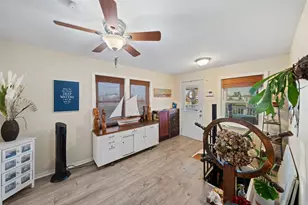 12 Highland Dr, Hitchcock, TX 77563 - Photo 4