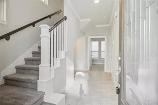 9624 Cambridge Manor Ln, Houston, TX 77045 - Photo 2