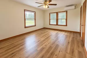 341 Jefferson St, Cat Spring, TX 78933 - Photo 4