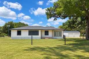 341 Jefferson St, Cat Spring, TX 78933 - Photo 1