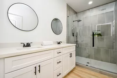 610 Austin Street, West Columbia, TX 77486 - Photo 20