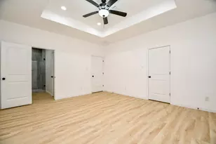 610 Austin St, West Columbia, TX 77486 - Photo 18