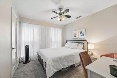 5217 Blossom Street #C, Houston, TX 77007 - Photo 14