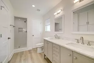 919 E 37th St, Houston, TX 77022 - Photo 24