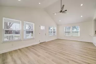 919 E 37th St, Houston, TX 77022 - Photo 10