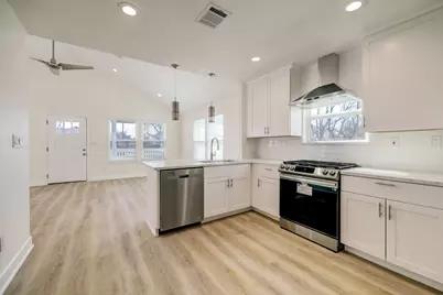 919 E 37th Street, Houston, TX 77022 - Photo 14