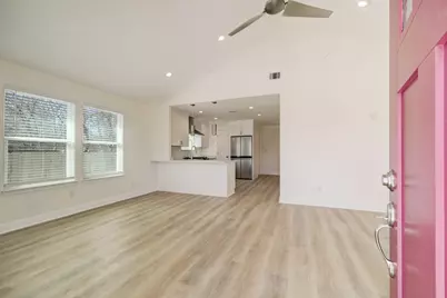 919 E 37th Street, Houston, TX 77022 - Photo 8