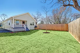 919 E 37th St, Houston, TX 77022 - Photo 32