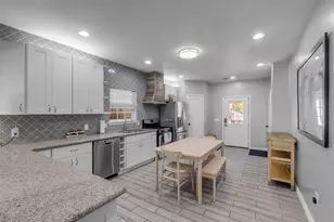 713 McIntosh St, Houston, TX 77009 - Photo 1