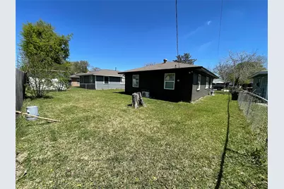 221 Rochelle, Richmond, TX 77469 - Photo 14
