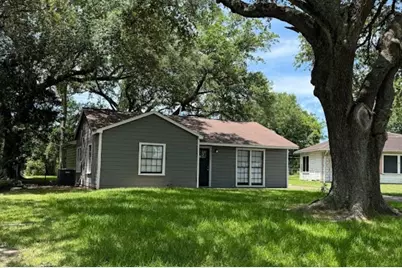 2203 Westway Street, Orange, TX 77630 - Photo 2