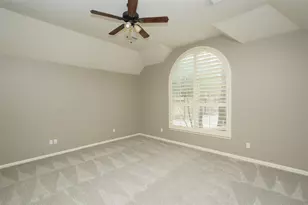 178 Brooksedge Ct, The Woodlands, TX 77382 - Photo 12