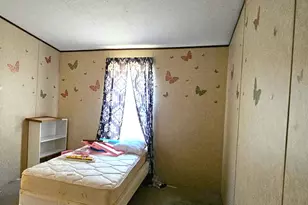 106 W Union St, Eagle Lake, TX 77434 - Photo 4