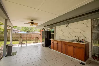 5611 Long Creek Lane, Houston, TX 77088 - Photo 16