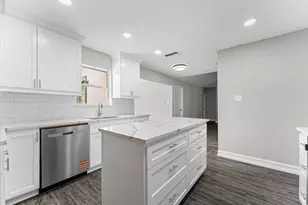 16203 Rill Ln, Houston, TX 77062 - Photo 12