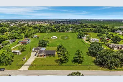 1011 Tori, Richmond, TX 77469 - Photo 2