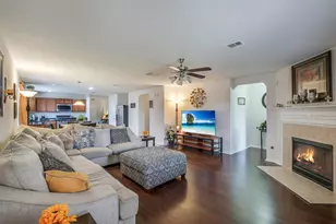 1015 Honeysuckle Vine Dr, Rosenberg, TX 77469 - Photo 8