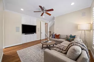 6210 Sutherland Square, Houston, TX 77081 - Photo 18