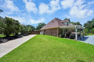 910 Apollo St, New Caney, TX 77357 - Photo 12