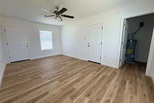 1717 W 4th St, Freeport, TX 77541 - Photo 2